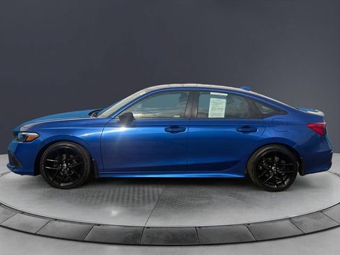 Used 2024 Honda Civic Sport image 2