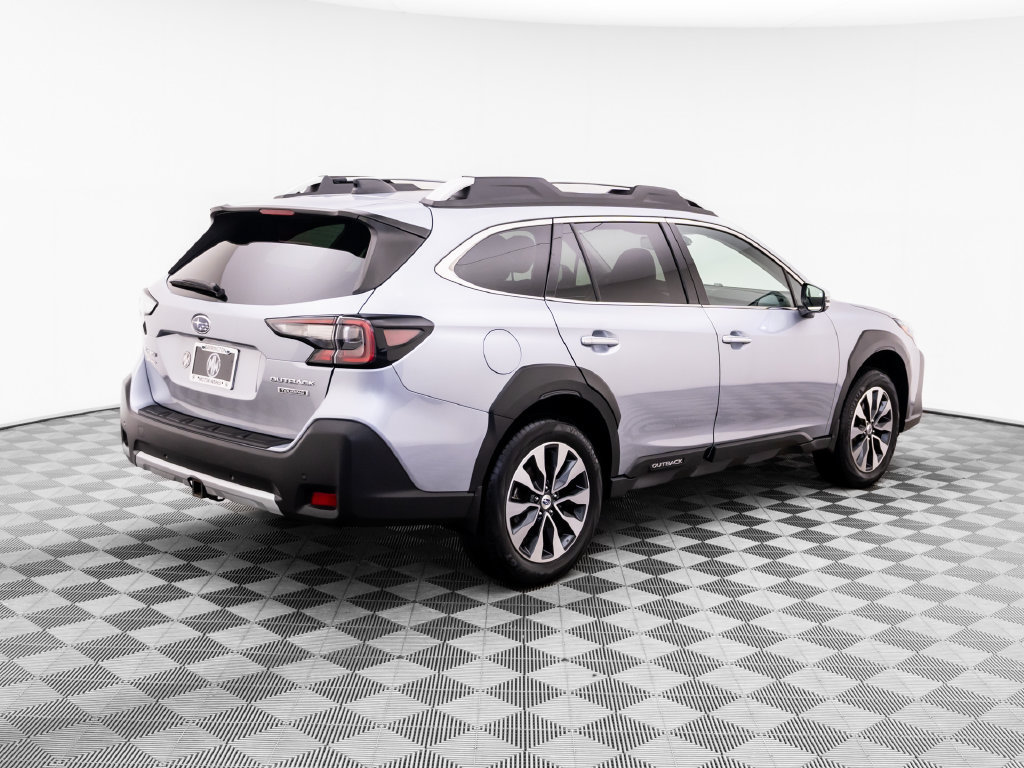 Used 2024 Subaru Outback Touring AWD/4WD image 7