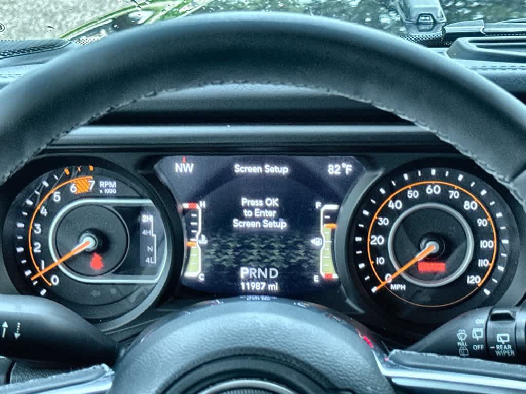 Used 2026 Jeep Wrangler Unlimited Sahara AWD/4WD image 16