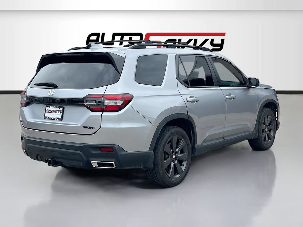 Used 2025 Honda Pilot Sport image 7