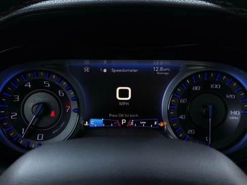 Used 2018 Chrysler 300 S w/ 300S Premium Group image 38