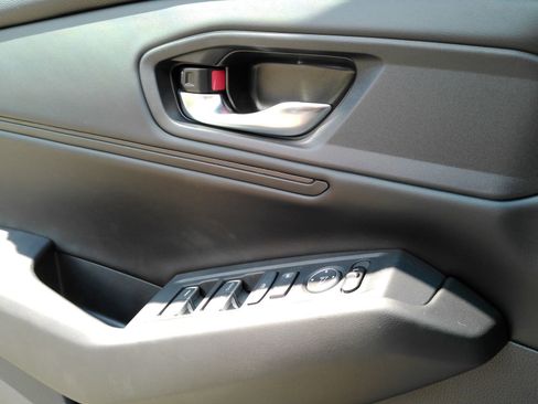 Used 2023 Honda Accord EX image 21