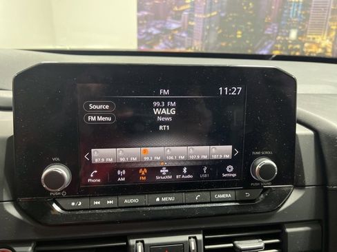 Used 2023 Nissan Pathfinder S image 15