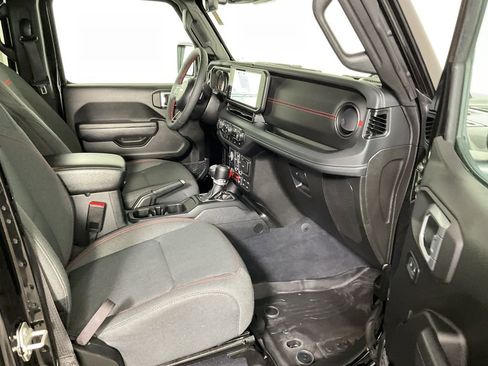 Used 2024 Jeep Wrangler Unlimited Rubicon w/ Technology Group image 24