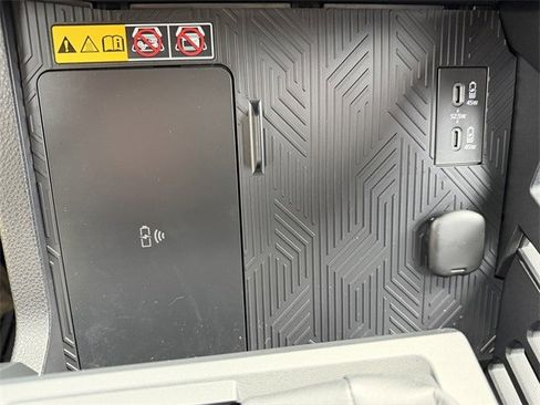 Certified 2025 Toyota 4Runner TRD Off-Road Premium image 22