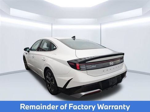 Used 2025 Hyundai Sonata SEL FWD image 2