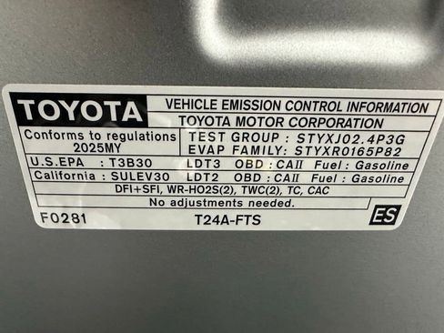 Used 2025 Toyota Grand Highlander AWD image 73