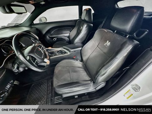 Used 2018 Dodge Challenger R/T Scat Pack w/ Leather Interior Group RWD image 21