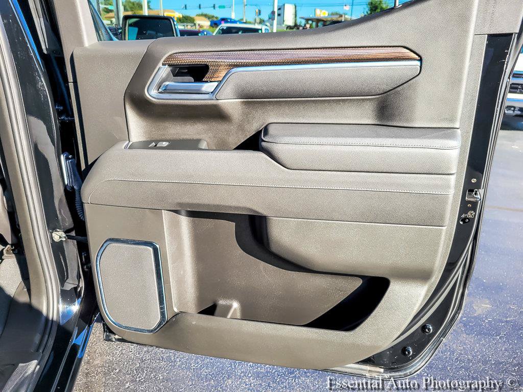 Certified 2025 Chevrolet Silverado 1500 LT AWD/4WD image 23