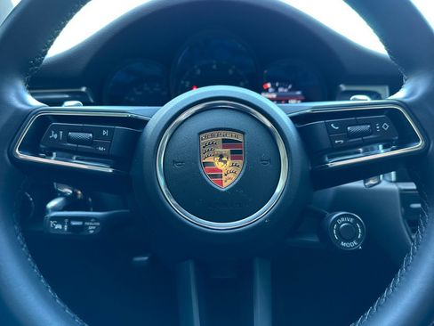 Certified 2023 Porsche Macan AWD/4WD image 24