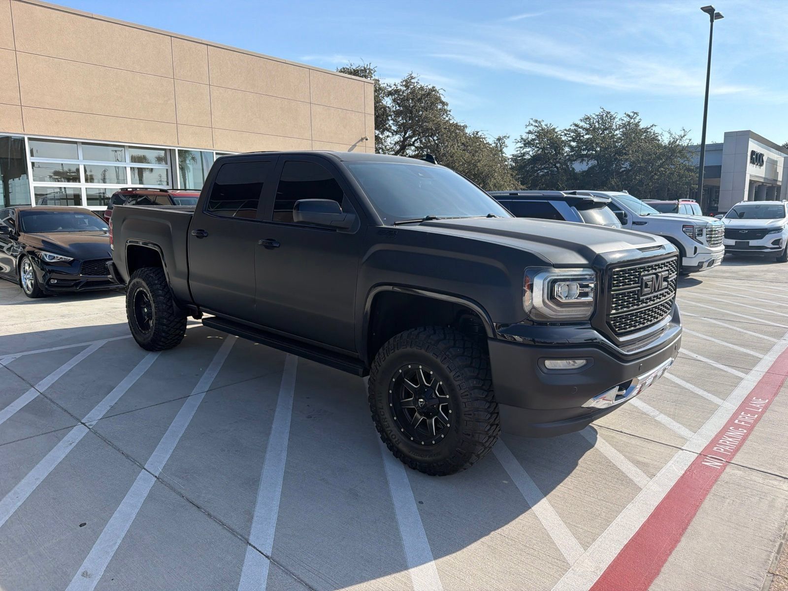 Used 2017 GMC Sierra 1500 Denali w/ Denali Ultimate Package AWD/4WD image 4
