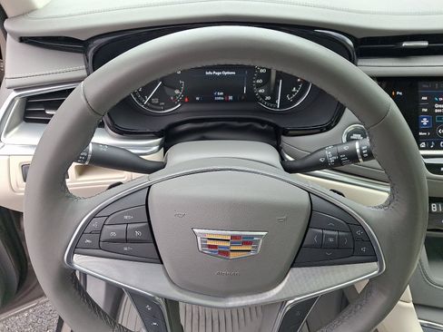 Certified 2023 Cadillac XT5 Premium Luxury image 15