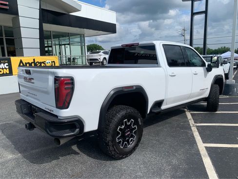 Used 2025 GMC Sierra 2500 AT4X AWD/4WD image 7
