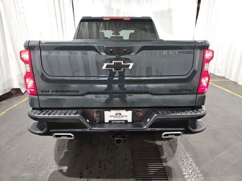 New 2026 Chevrolet Silverado 1500 Custom Trail Boss w/ LPO, Dark Essentials Package AWD/4WD image 4