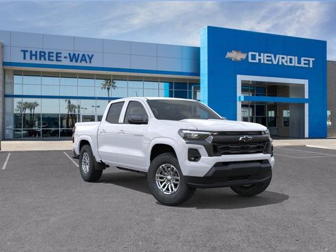 Used 2025 Chevrolet Colorado W/T w/ Advanced Trailering Package RWD image 1