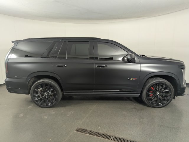 Used 2026 Cadillac Escalade V w/ LPO, ONYX Package AWD/4WD image 8