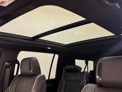 Certified 2025 Cadillac Escalade ESV Sport image 16