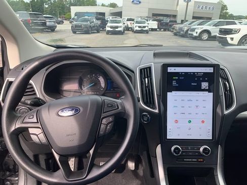 Used 2024 Ford Edge SE AWD/4WD image 25