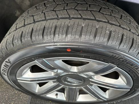 Used 2015 Cadillac Escalade ESV Luxury AWD/4WD image 24