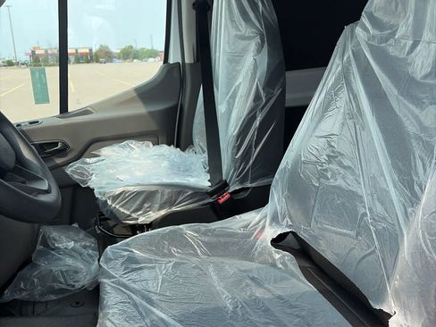 New 2026 Ford Transit 250 148 Medium Roof w/ Load Area Protection Package RWD image 12