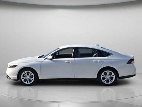 Used 2025 Honda Accord LX image 5