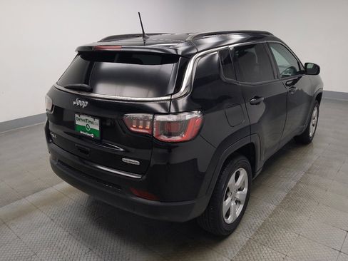 Used 2018 Jeep Compass Latitude AWD/4WD image 9