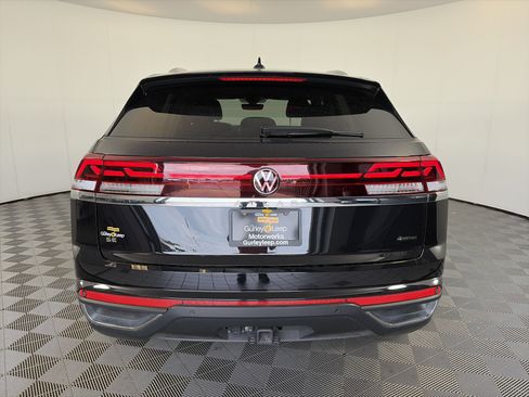 Used 2026 Volkswagen Atlas Cross Sport SE w/ Panoramic Sunroof Package AWD/4WD image 9