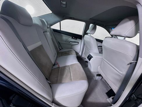 Used 2012 Toyota Camry XLE w/ Leather Pkg image 31