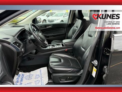 Used 2022 Ford Edge Titanium AWD/4WD image 14