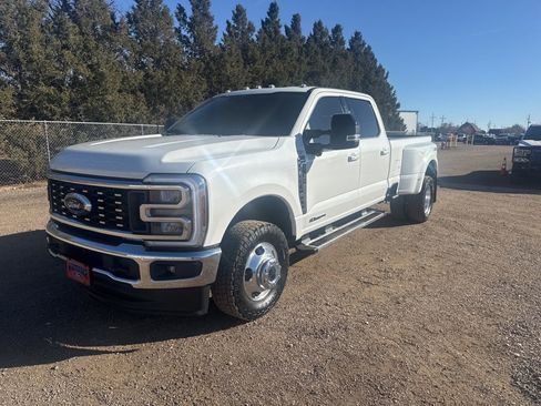 Used 2024 Ford F350 Lariat w/ FX4 Off-Road Package image 2