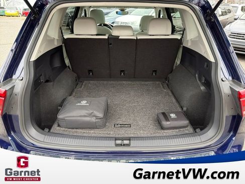Used 2023 Volkswagen Tiguan SE w/ Panoramic Sunroof Package image 23