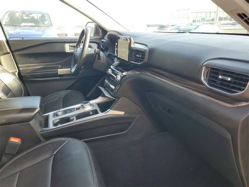 Used 2023 Ford Explorer Limited image 37