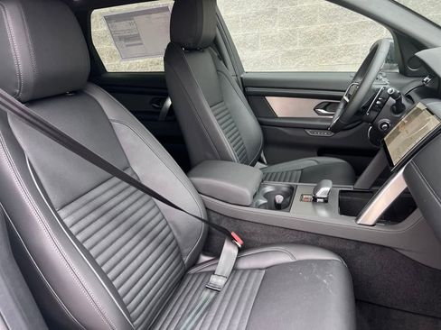 New 2025 Land Rover Discovery Sport Dynamic SE image 16