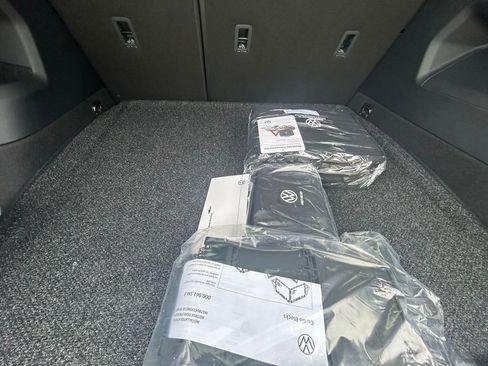 New 2026 Volkswagen Tiguan SE R-Line image 42