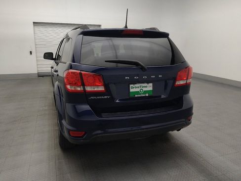 Used 2019 Dodge Journey SE w/ Connectivity Group FWD image 6
