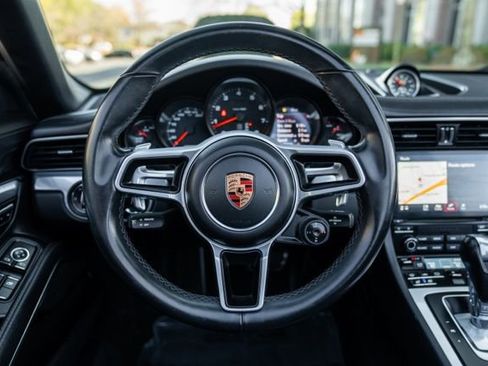 Used 2019 Porsche 911 Carrera RWD image 28