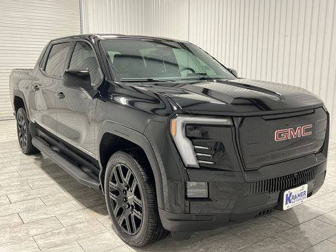 New 2026 GMC Sierra EV Elevation w/ LPO, Elevation Dark Package image 7