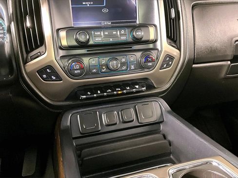 Certified 2019 GMC Sierra 2500 Denali w/ Duramax Plus Package image 10