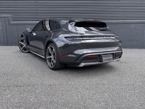 Certified 2022 Porsche Taycan 4 Cross Turismo image 3