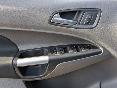 Used 2020 Ford Transit Connect XLT image 13