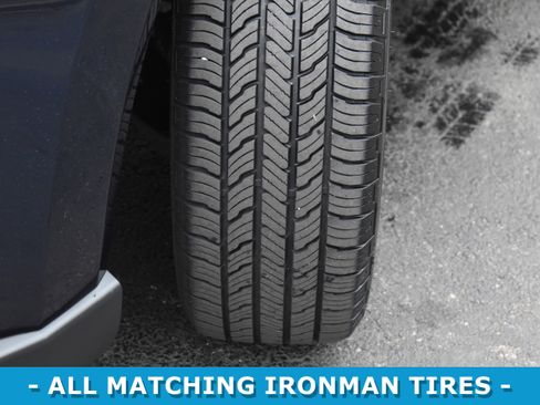 Used 2021 Toyota Venza Limited image 39