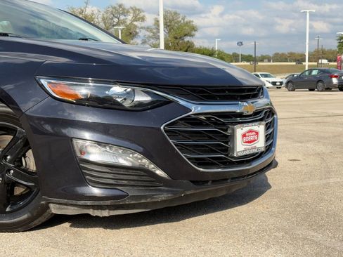 Used 2023 Chevrolet Malibu LT image 3