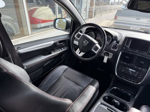 Used 2018 Dodge Grand Caravan GT image 13