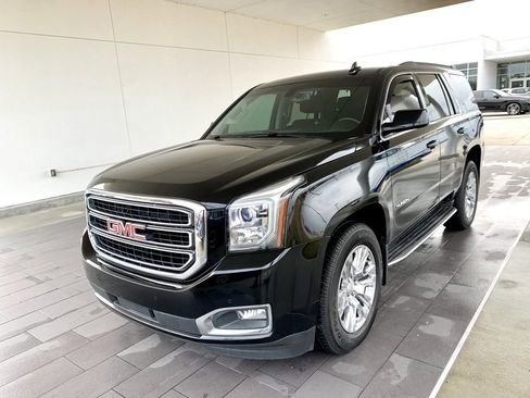 Used 2017 GMC Yukon SLE w/ Convenience Package image 1