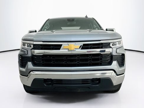 Used 2024 Chevrolet Silverado 1500 LT AWD/4WD image 2