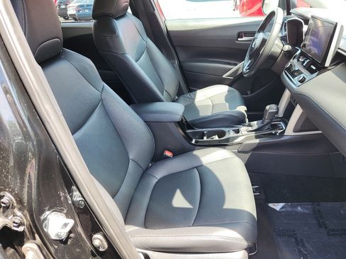 Certified 2025 Toyota Corolla Cross XLE AWD/4WD image 32