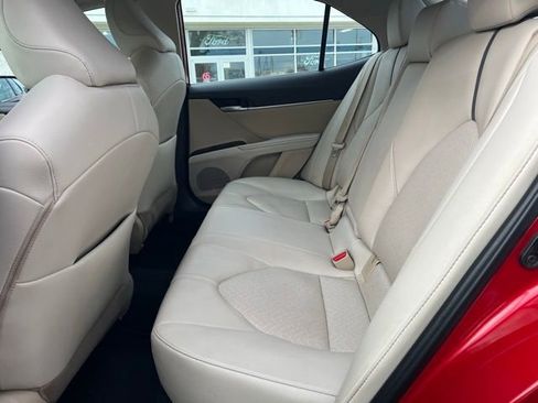 Used 2023 Toyota Camry XLE FWD image 23