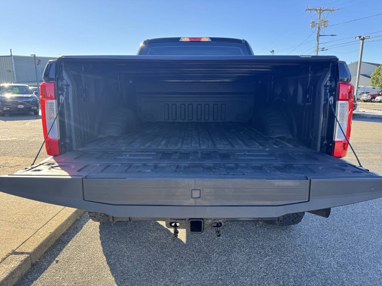Used 2017 Ford F250 XL w/ Power Equipment Group AWD/4WD image 27