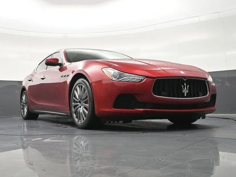Used 2017 Maserati Ghibli w/ Luxury Package RWD image 28