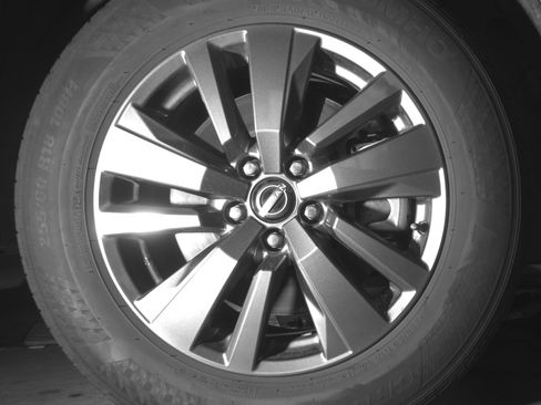 Used 2025 Nissan Pathfinder SV image 13